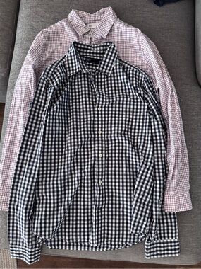 GAP Men’s Navy and White Gingham Button-Down Shirt